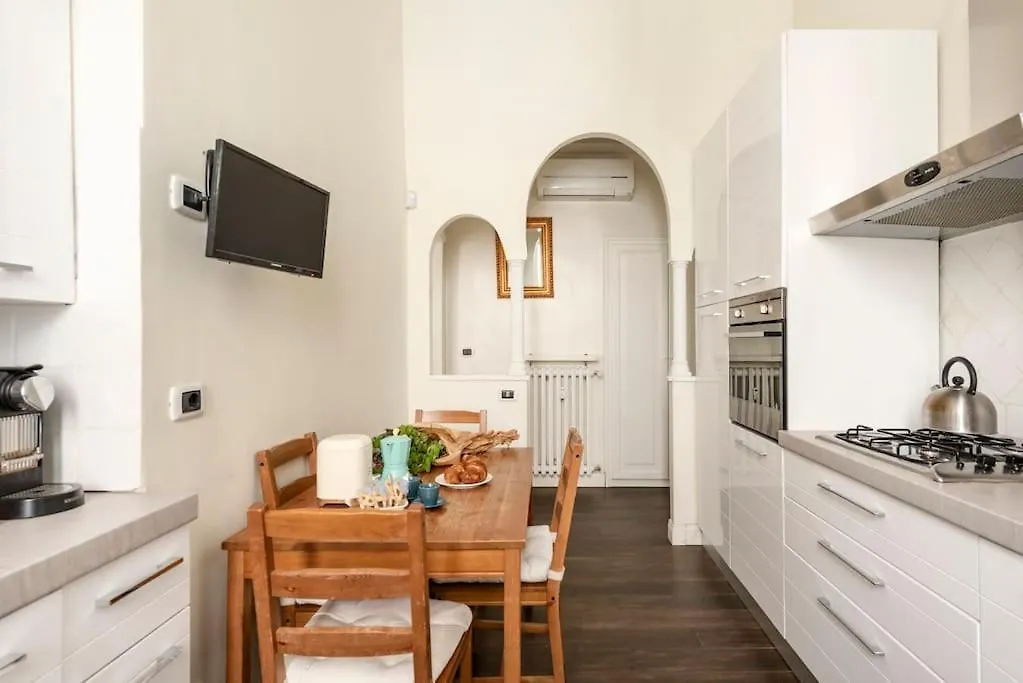 Luxury Blu Rome Apartment