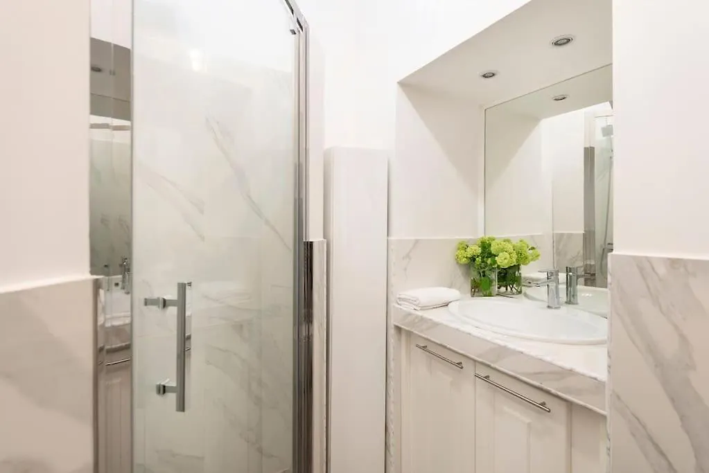 Luxury Blu Rome Apartment Italy